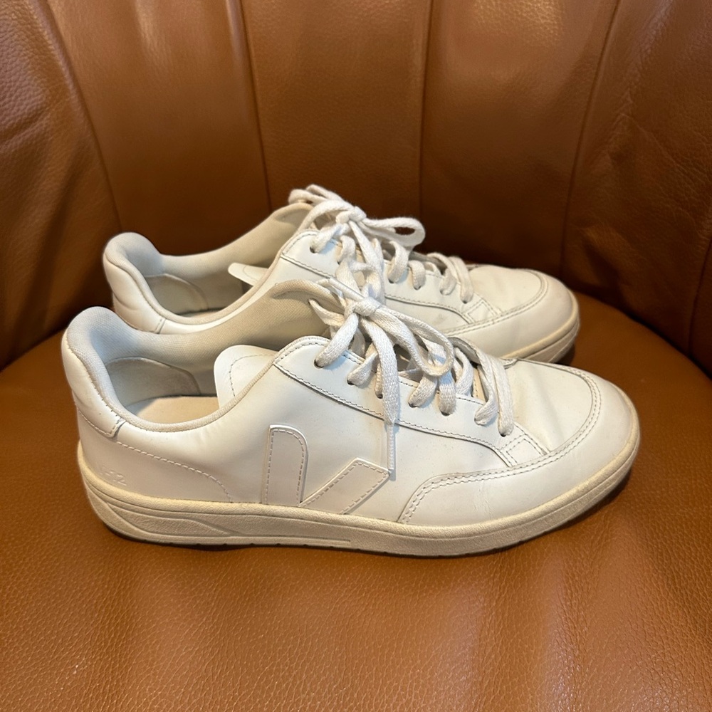 Veja woman’s shoe